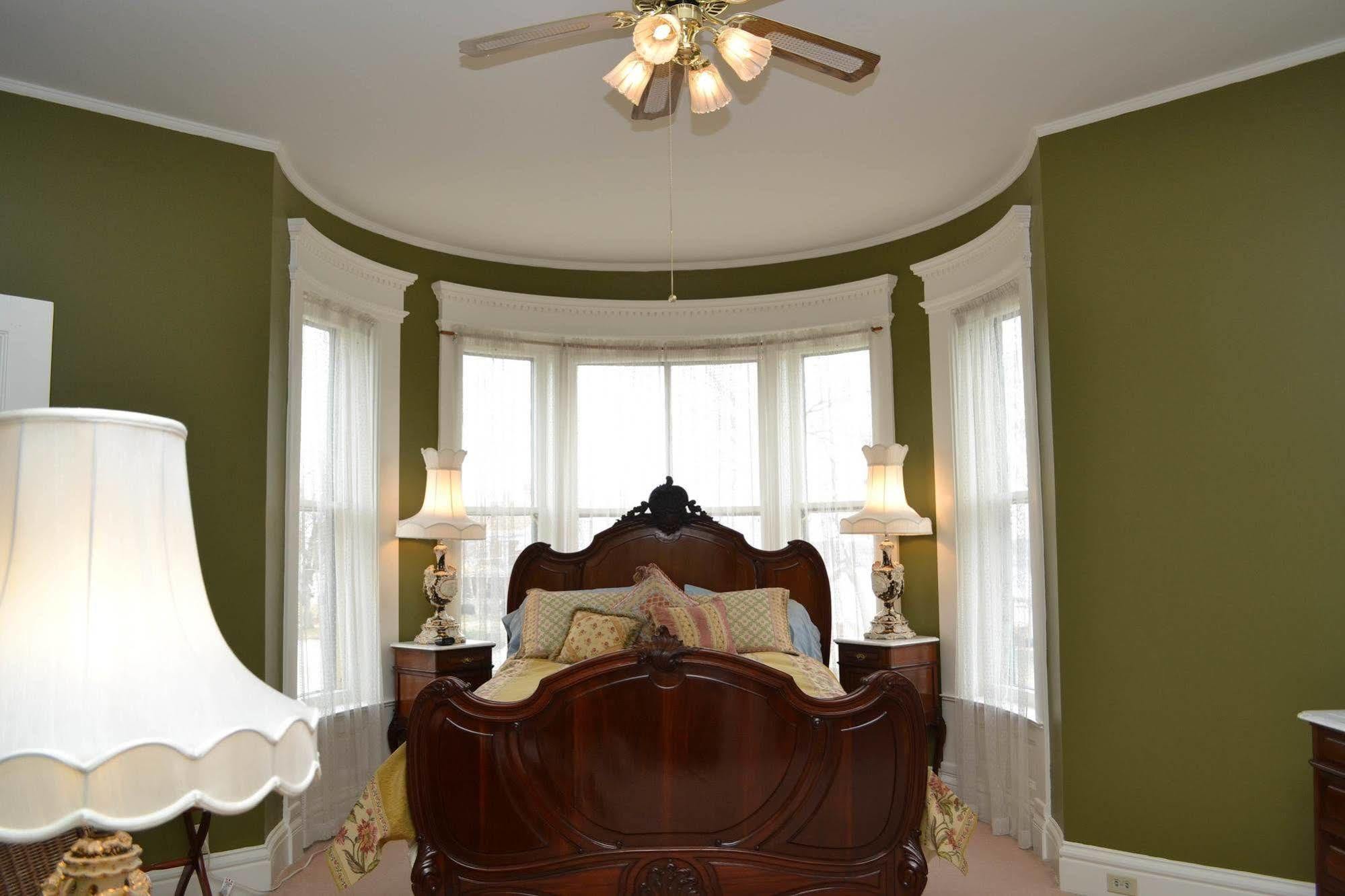 The Grand Anne Bed And Breakfast Keokuk Экстерьер фото